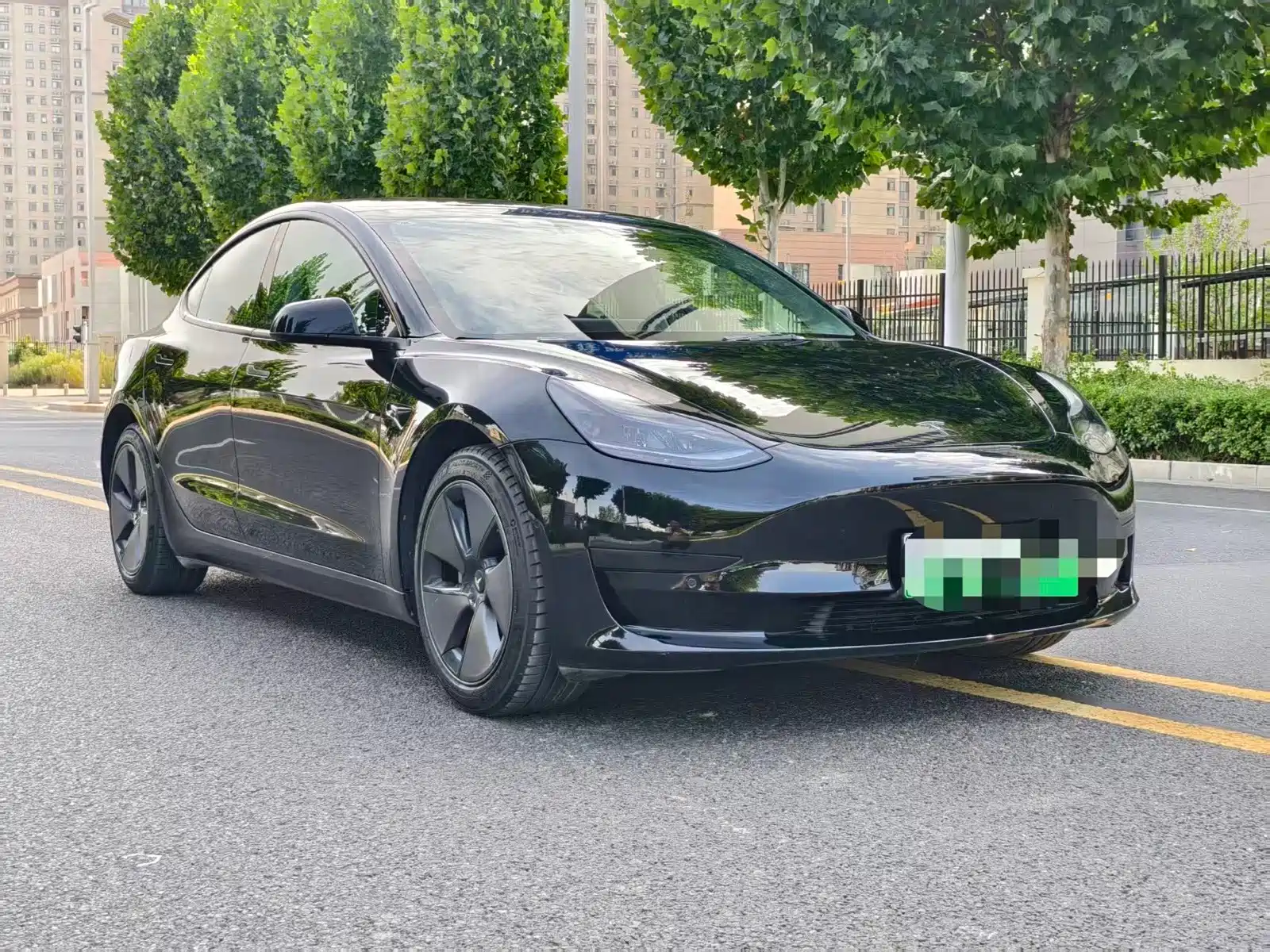 صورة 1 - Tesla Model 3
