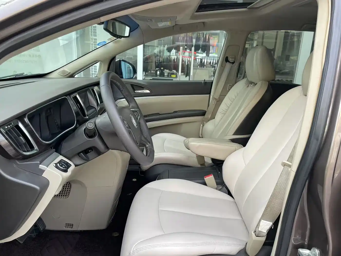 Buick GL8 2013 3.0L GT Luxury Business Elegance Edition фото 6