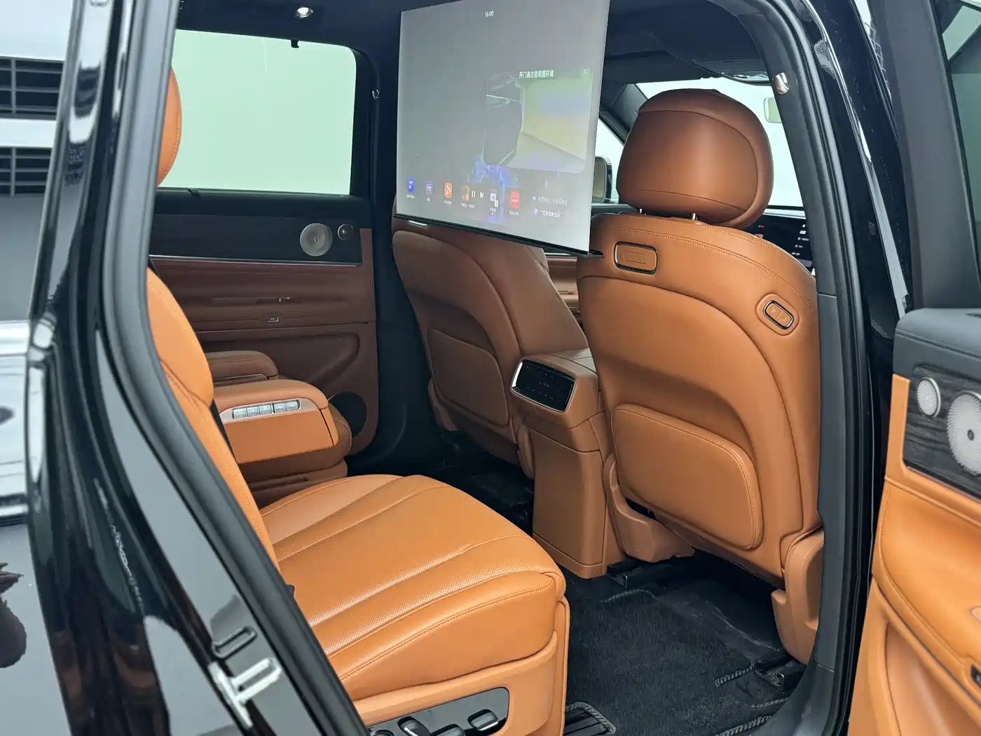 AITO Wenjie AITO M9 2024 Range Extender Ultra 52kWh 6-seater фото 20