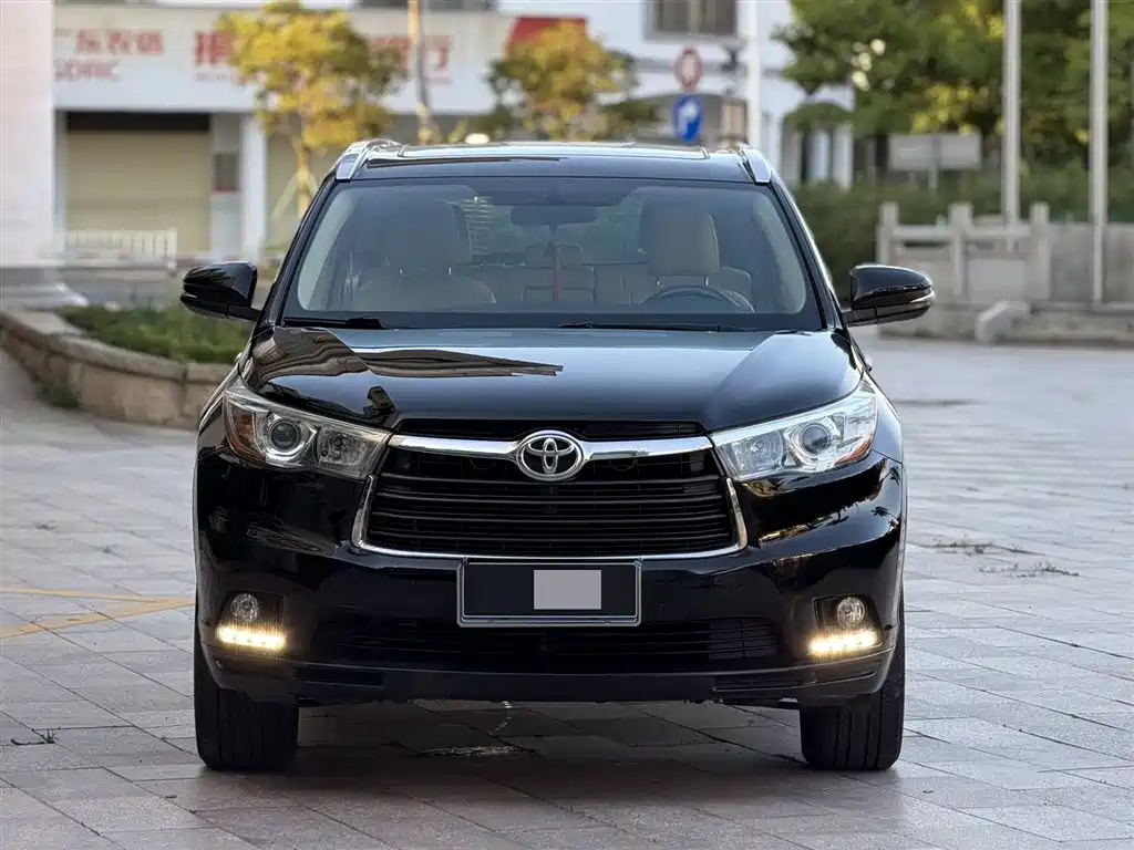 Toyota Highlander 2015 2.0T FWD Luxury Navigation Edition 7-seater фото 2
