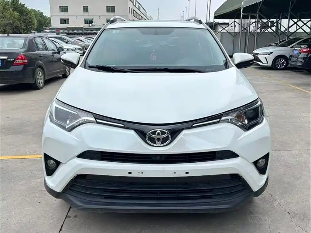 Toyota RAV4 Rongfang 2016 2.0L CVT 2WD Trend (China V) фото 2