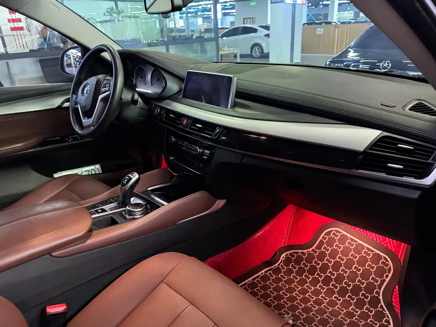 BMW X6 2015 xDrive35i Luxury Model фото 15