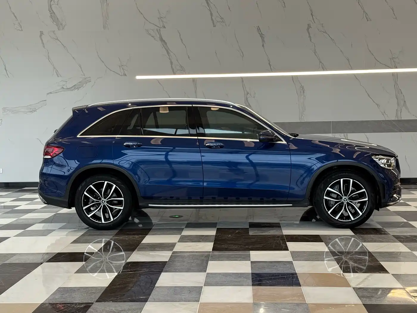 Mercedes-Benz GLC 2021 GLC 300 L 4MATIC Sporty фото 4