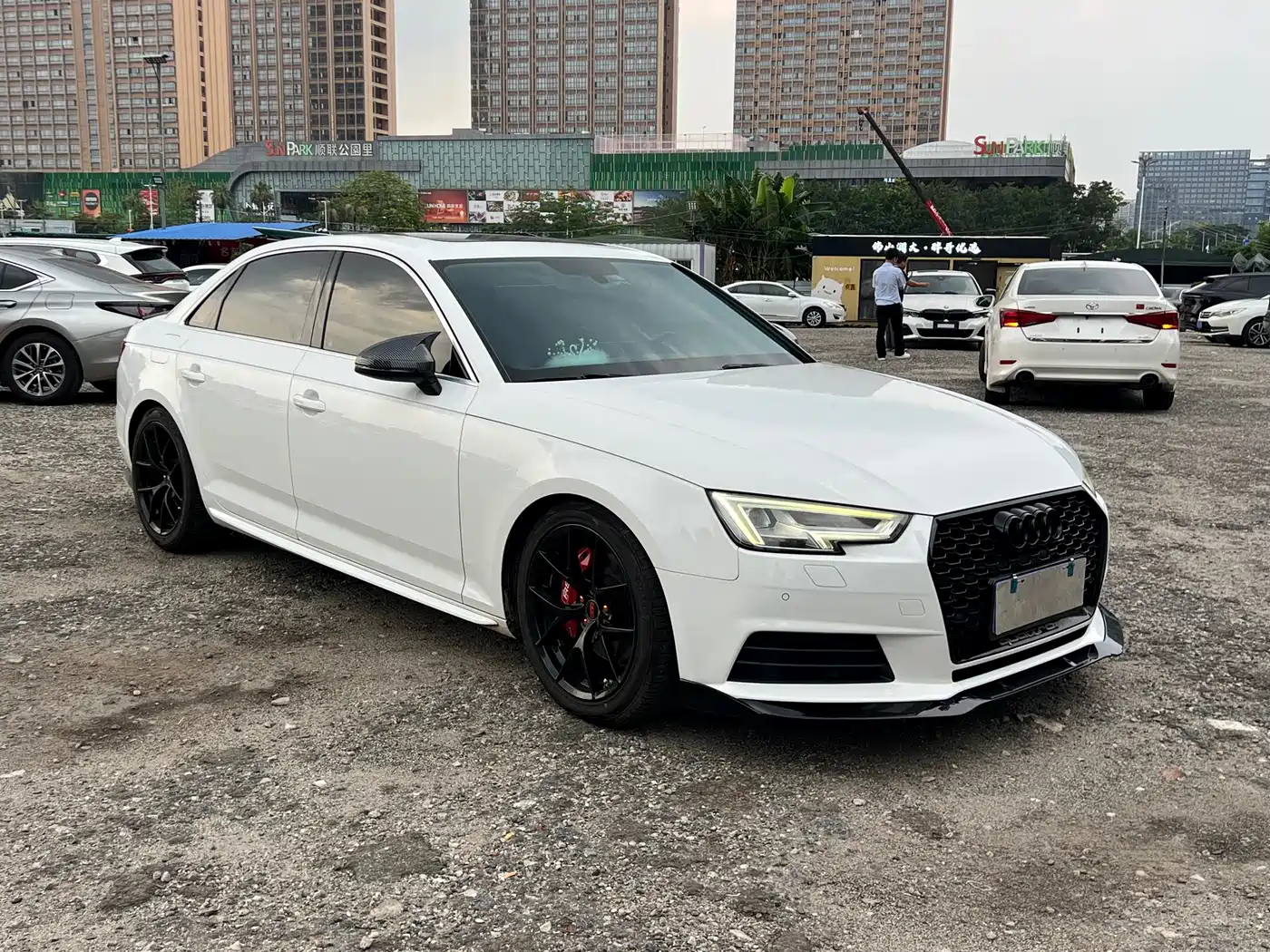 Audi A4L 2017 40 TFSI Fashion Edition