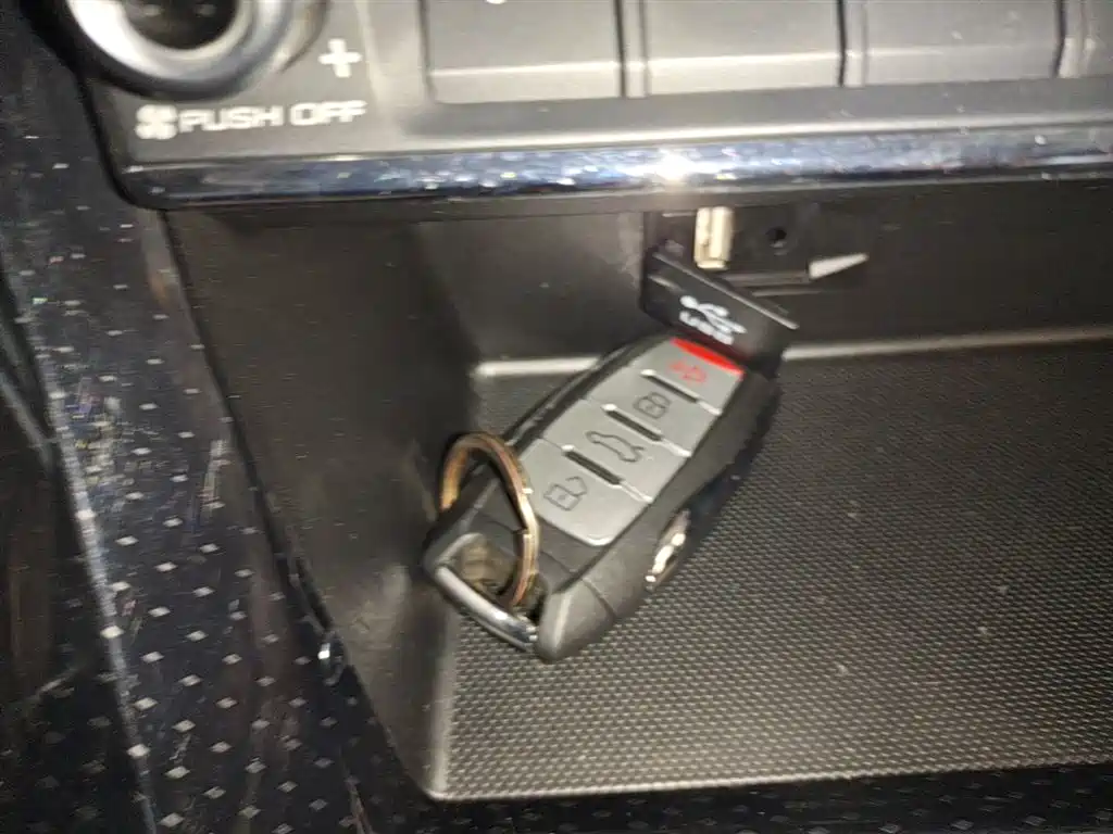 Haval M6 2023 PLUS 1.5T DCT Luxury Smart Connect фото 9