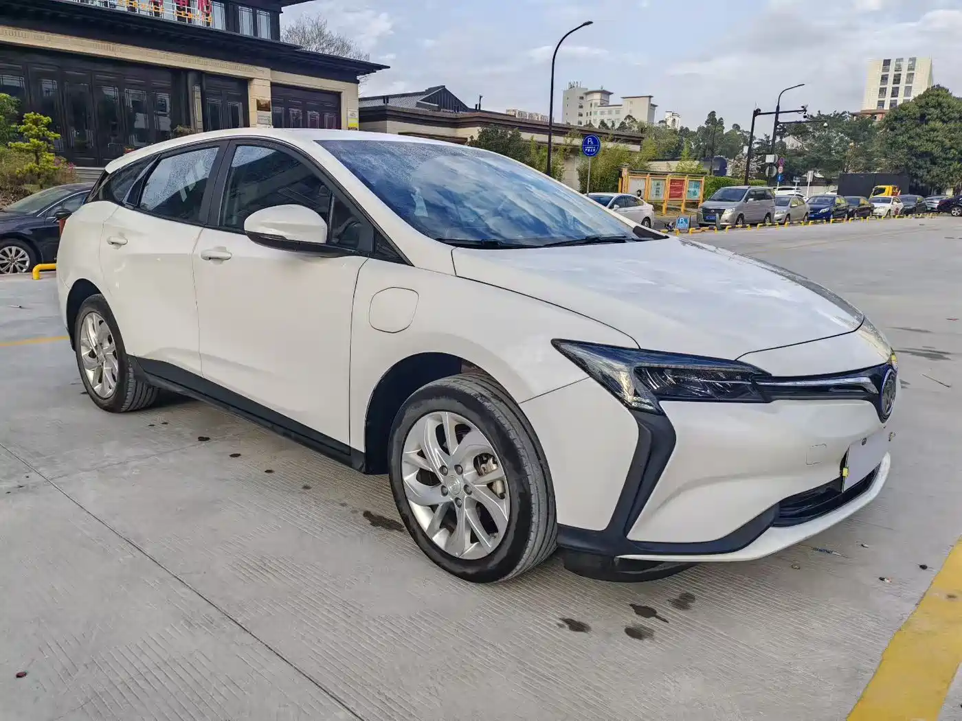 Buick Velite 6 2023 Facelift 430km Travel Edition фото 3