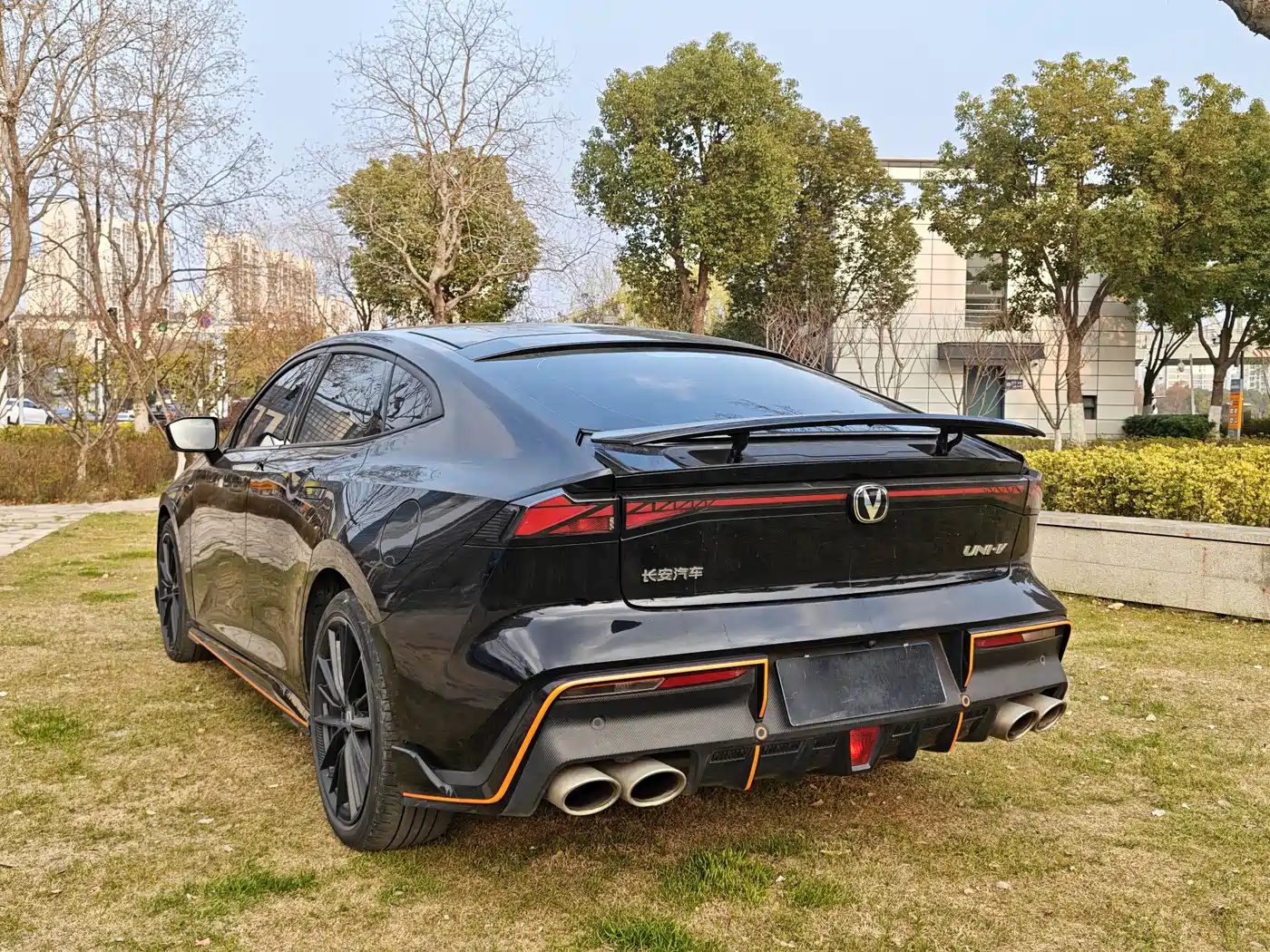 CHANGAN UNI-V