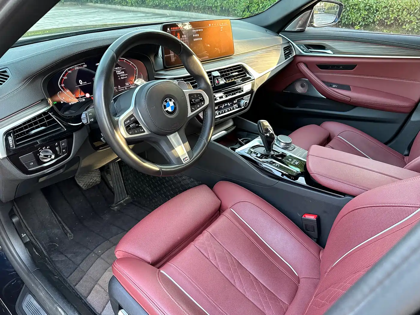 BMW 5 Series 2022 530Li Exclusive M Sport Package фото 9