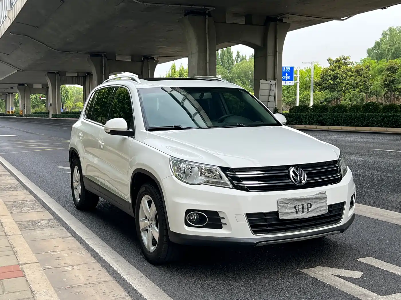 Volkswagen Tiguan 2010 1.8TSI Automatic 4WD Elite