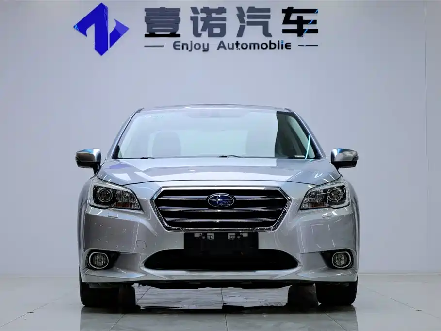 Subaru Legacy 2016 2.5i AWD Glory Edition фото 2