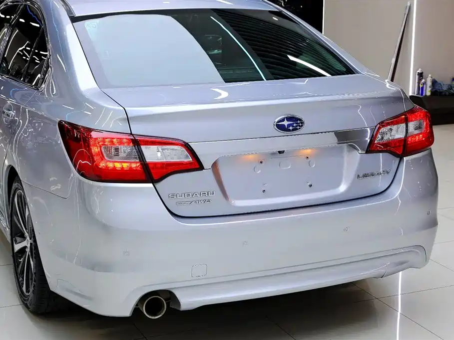 Subaru Legacy 2016 2.5i AWD Glory Edition фото 6