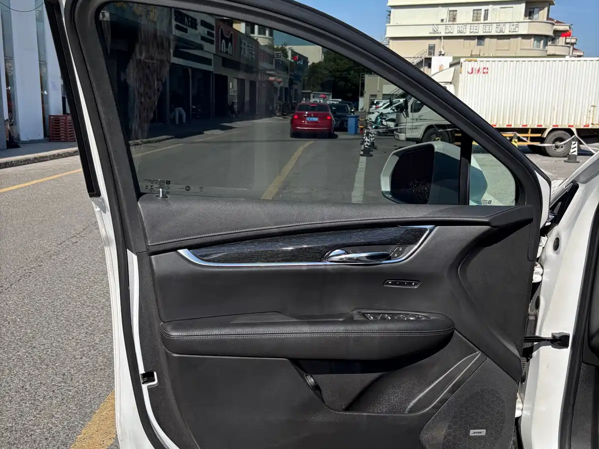 Cadillac XT5 2020 Facelift 28T Luxury Model фото 10