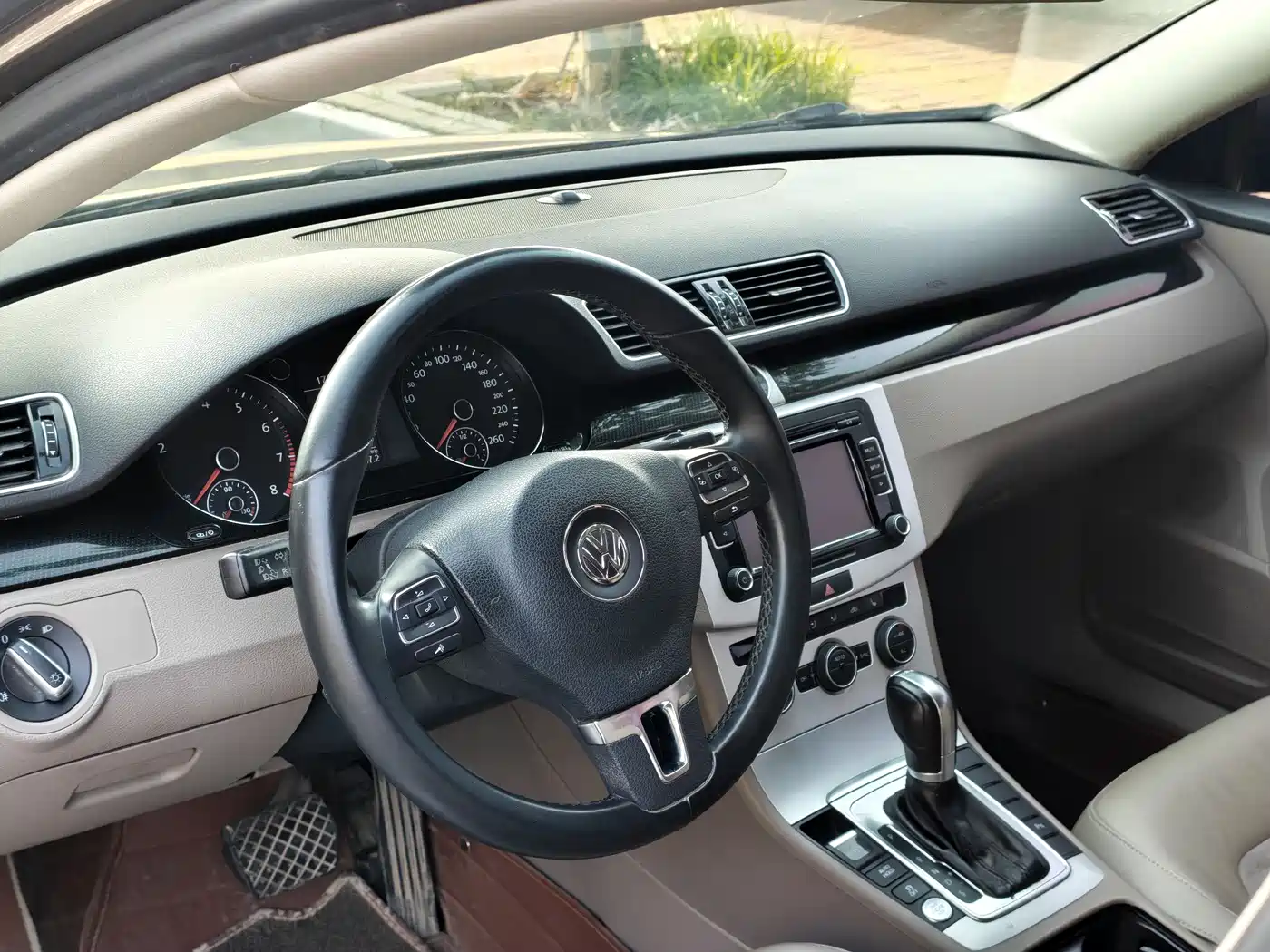 Volkswagen Magotan 2015 Facelift 1.8TSI Luxury фото 9