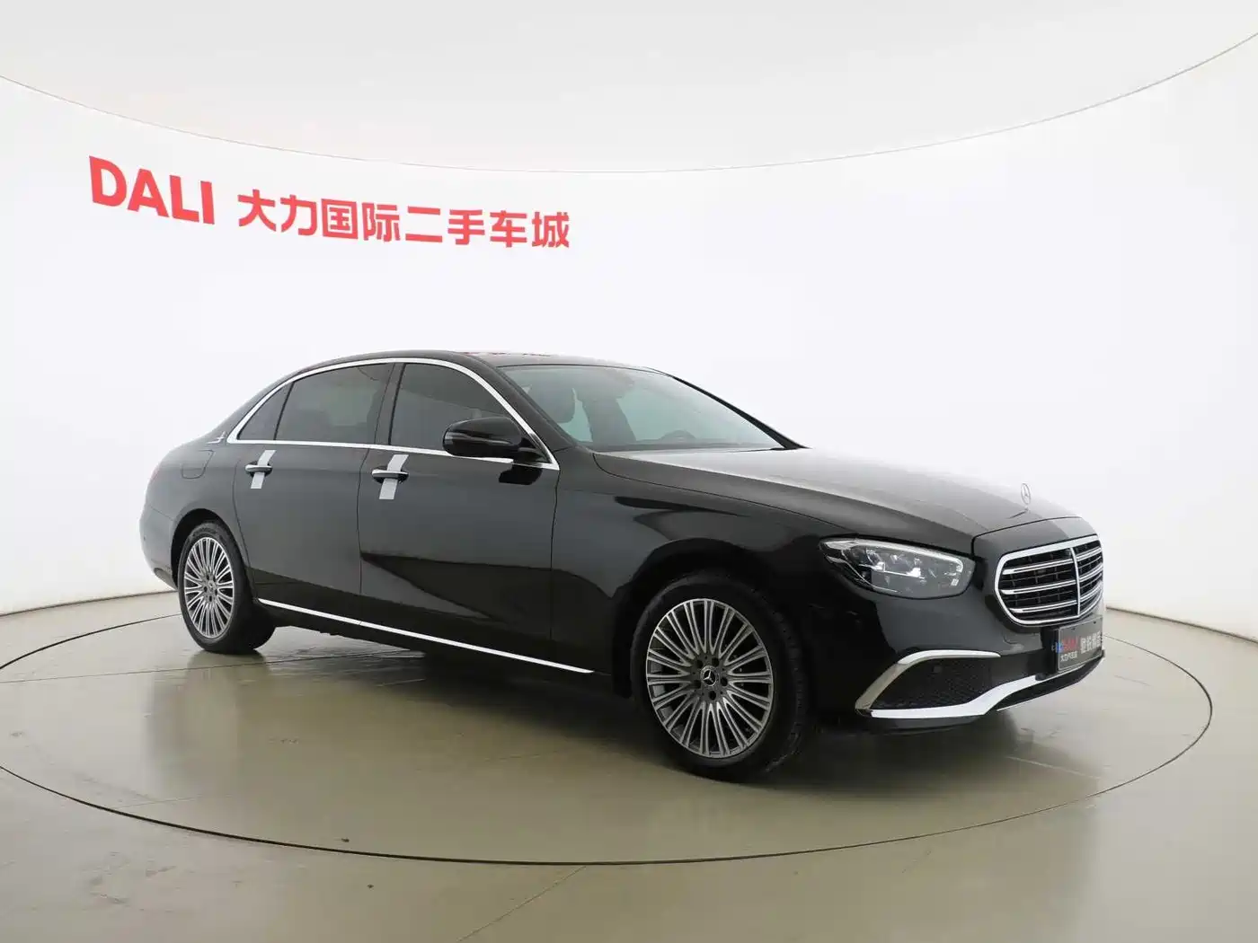 Mercedes-Benz E-Class 2023 Facelift E 300 L Luxury фото 3