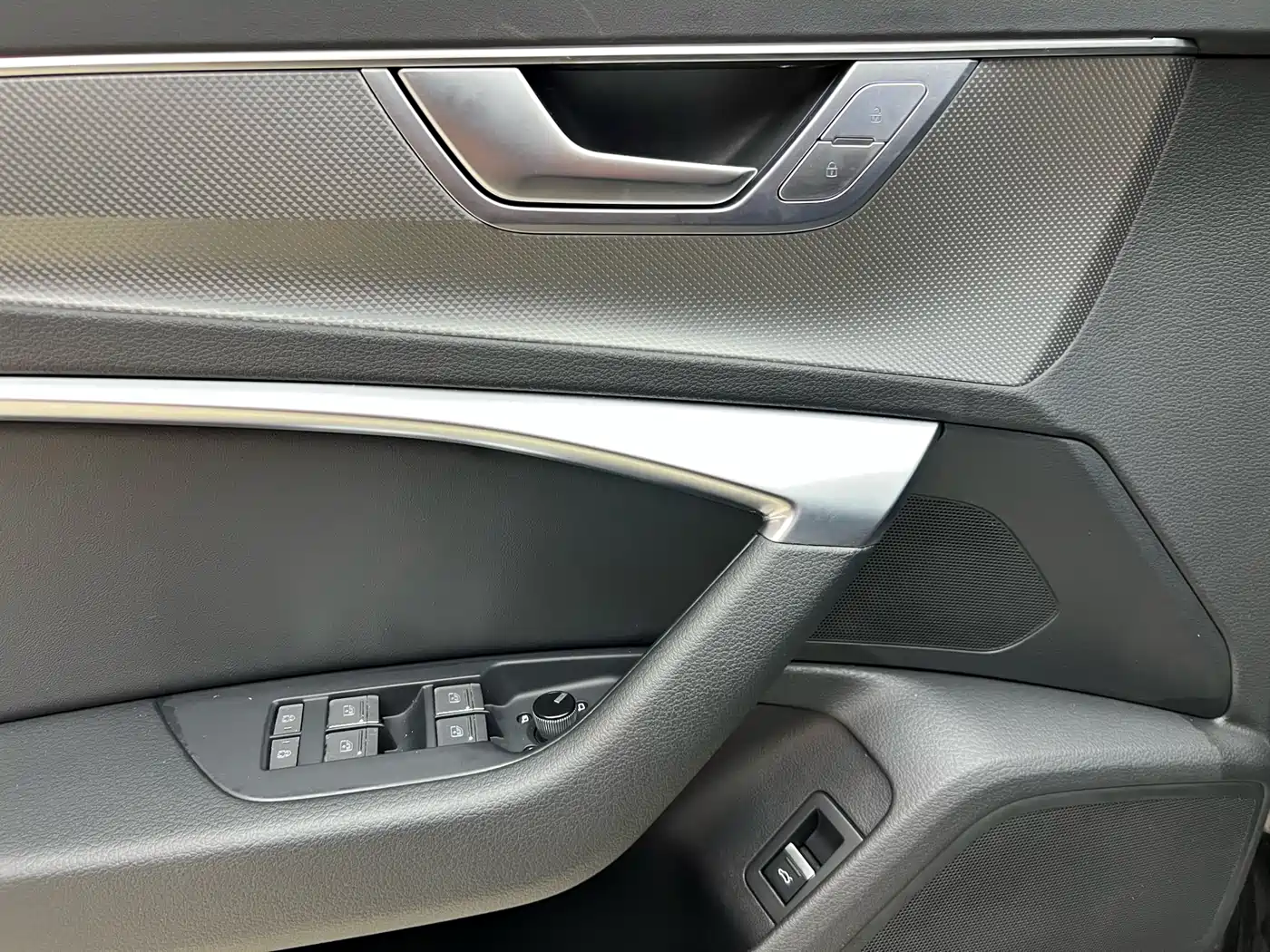 Audi A6L 2023 40 TFSI Luxury Dynamic фото 11