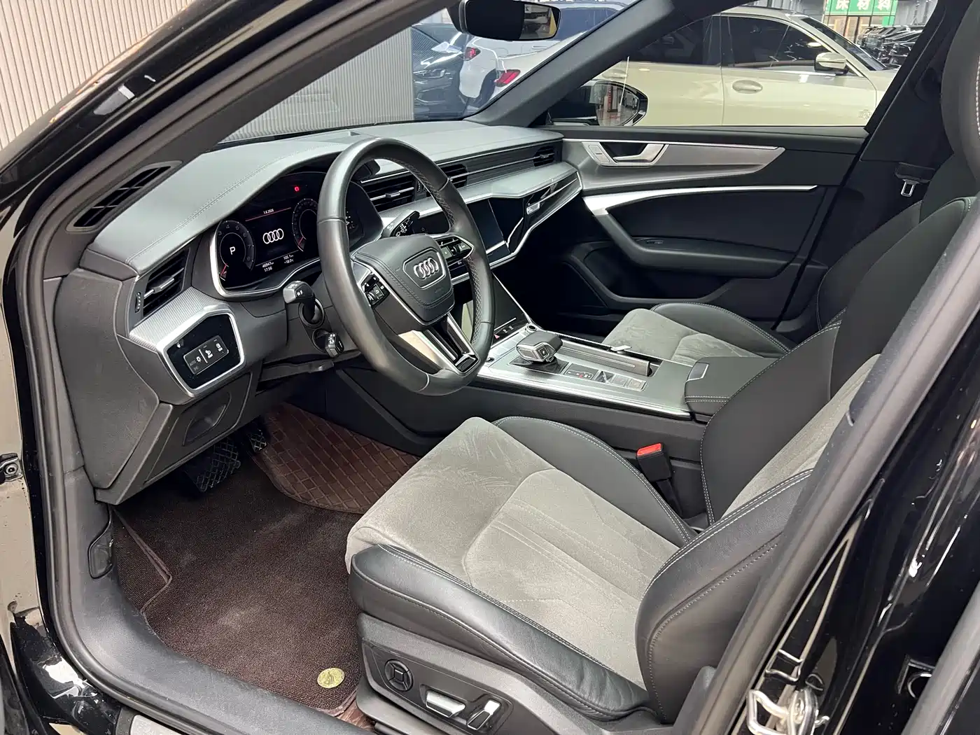 Audi A6L 2023 40 TFSI Luxury Dynamic фото 12