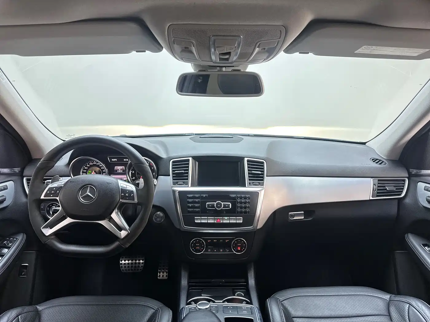 Mercedes-Benz M-Class AMG 2014 AMG ML 63 фото 19