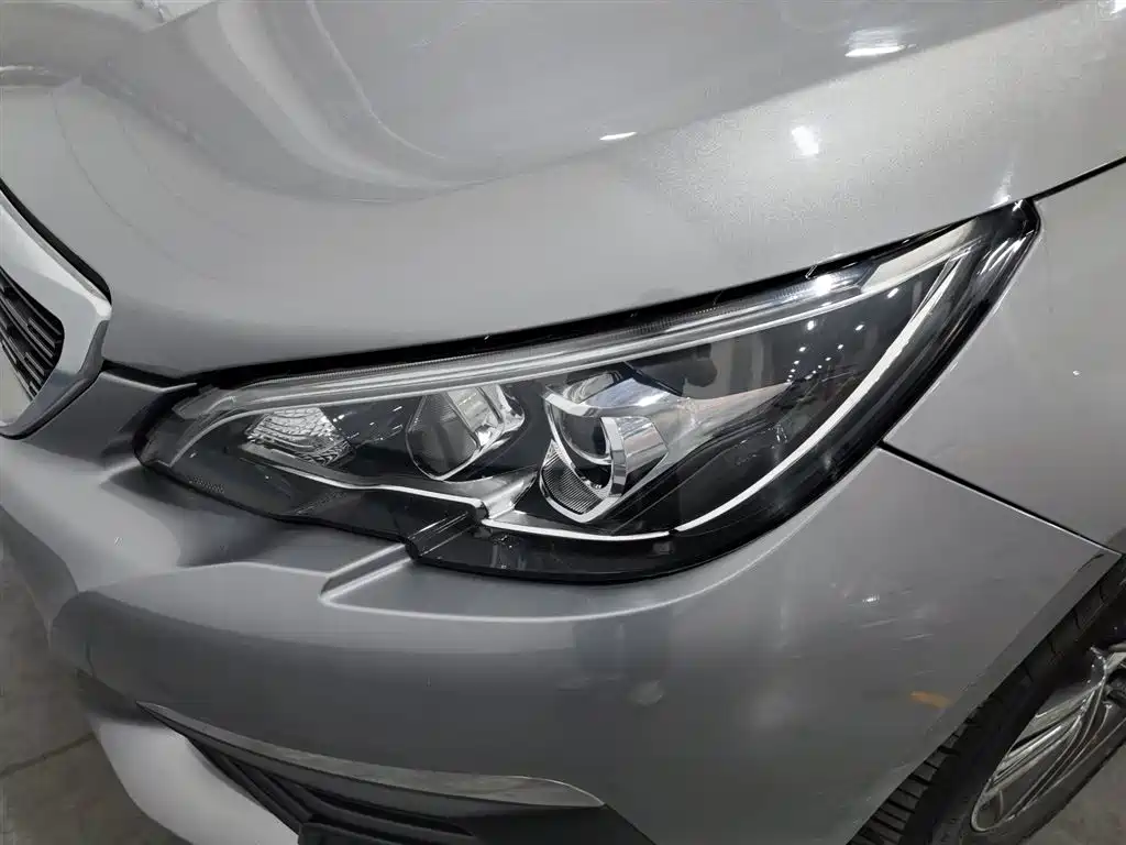 Peugeot 308 2016 230THP Automatic Luxury фото 7