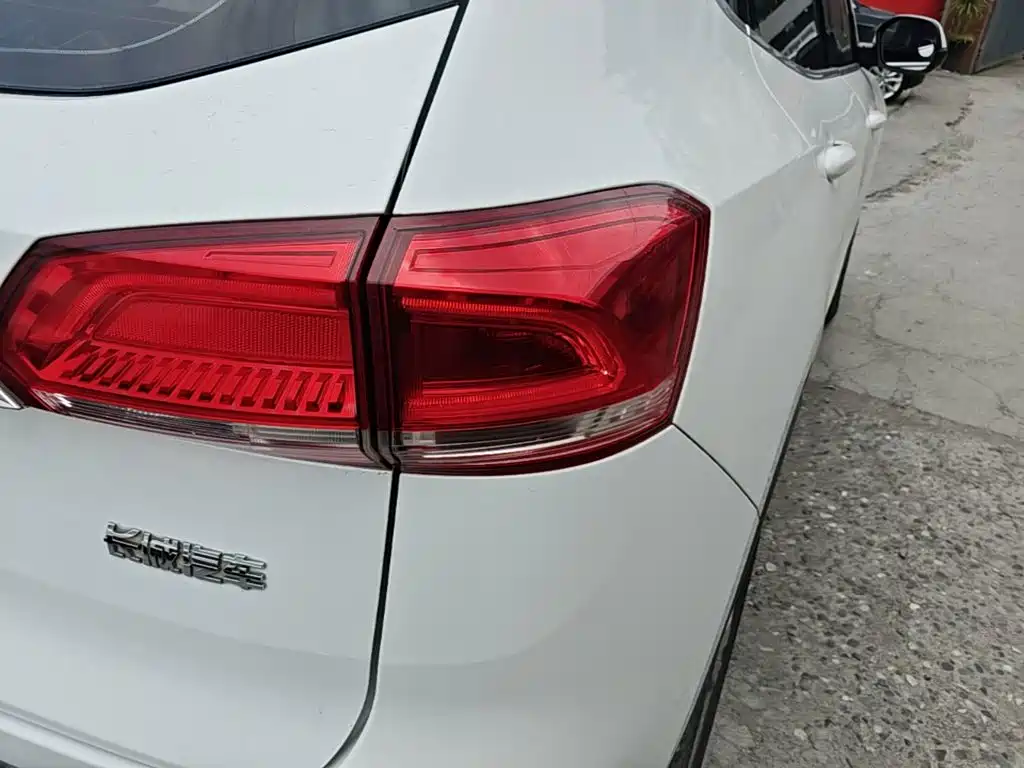 Haval H4 2019 2019 1.5GDIT DCT Luxury Smart Connection China VI
