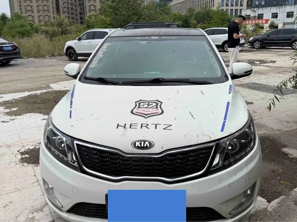 Kia K2 2012 Hatchback 1.6L AT Premium Commemorative Edition фото 2
