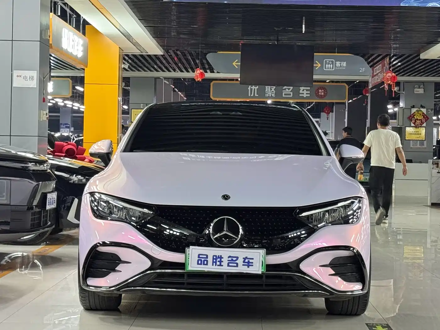 Mercedes-Benz EQE 2022 350 Luxury Edition фото 2