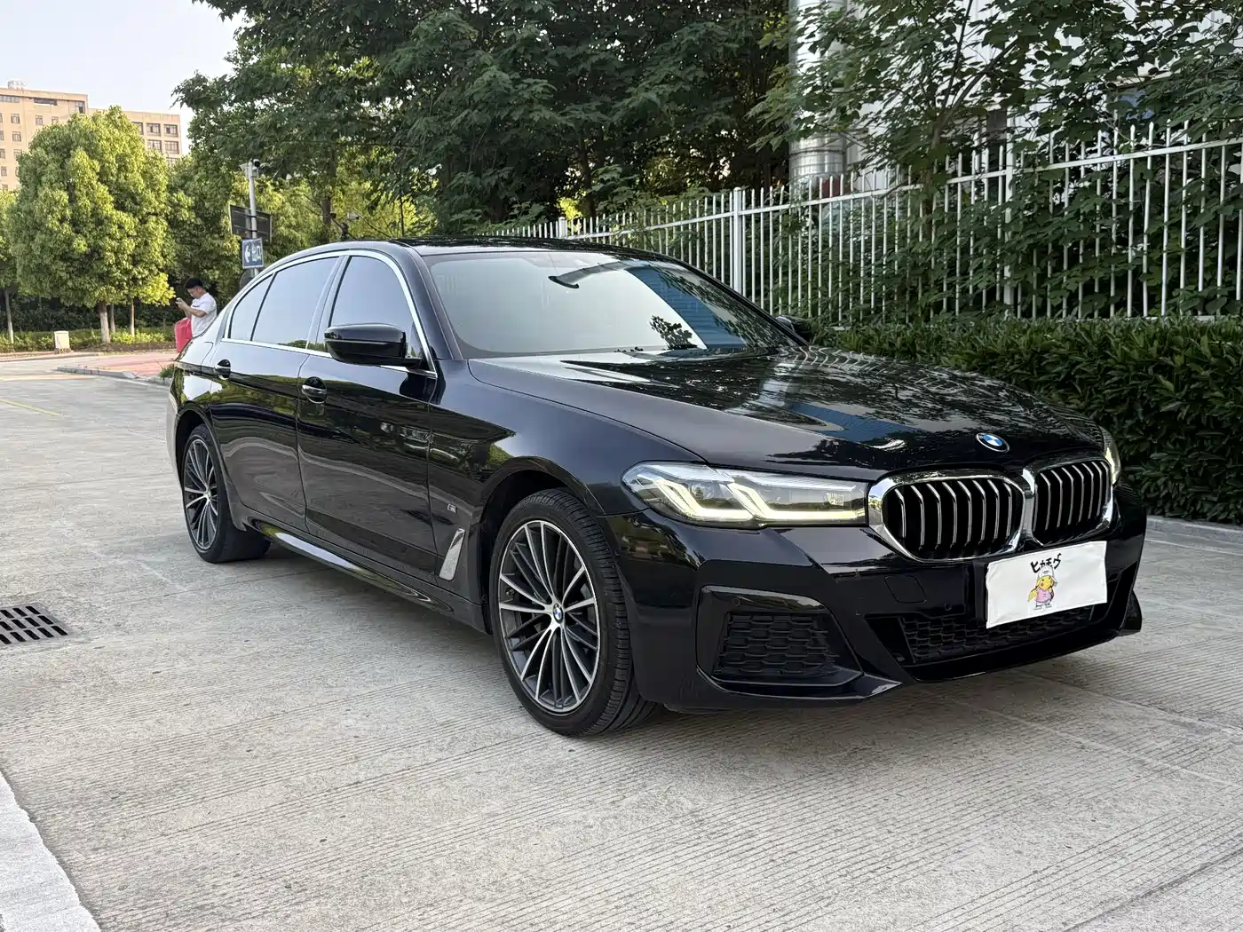 BMW 5 Series 2022 530Li Leading M Sport Package фото 2