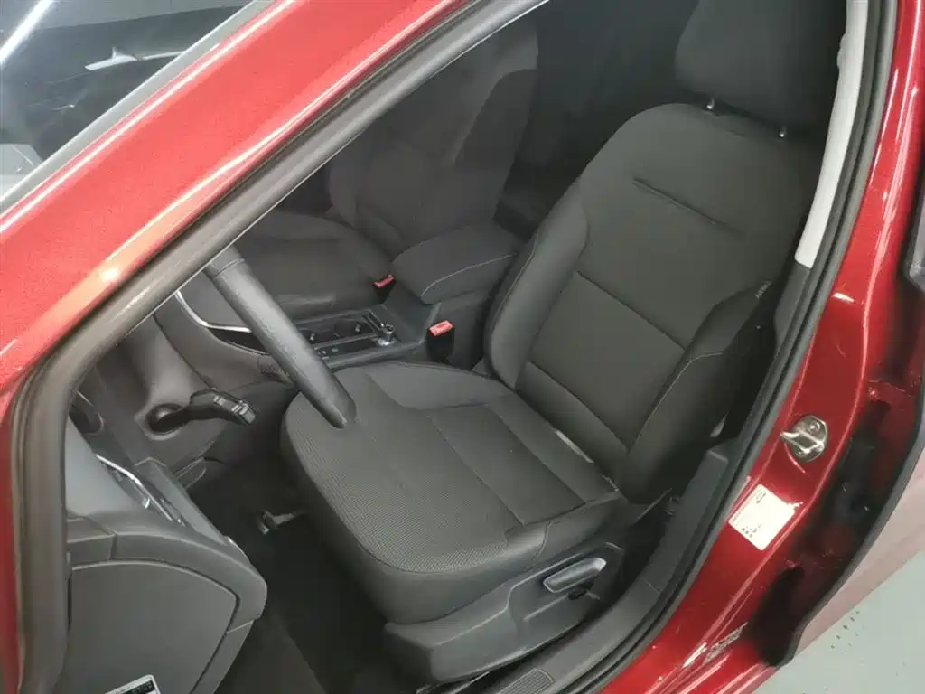 Volkswagen Golf 2016 1.6L Automatic Comfort фото 15