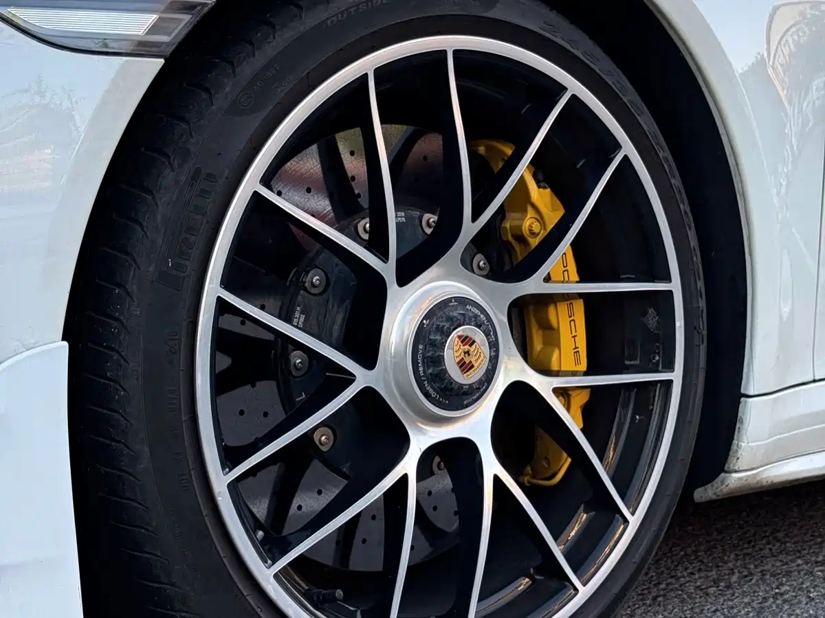 Porsche 911 2016 Turbo S 3.8T фото 4
