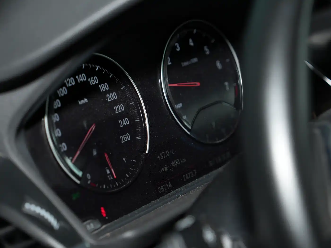 BMW 2 Series Touring 2018 Model 220i Luxury Package фото 14
