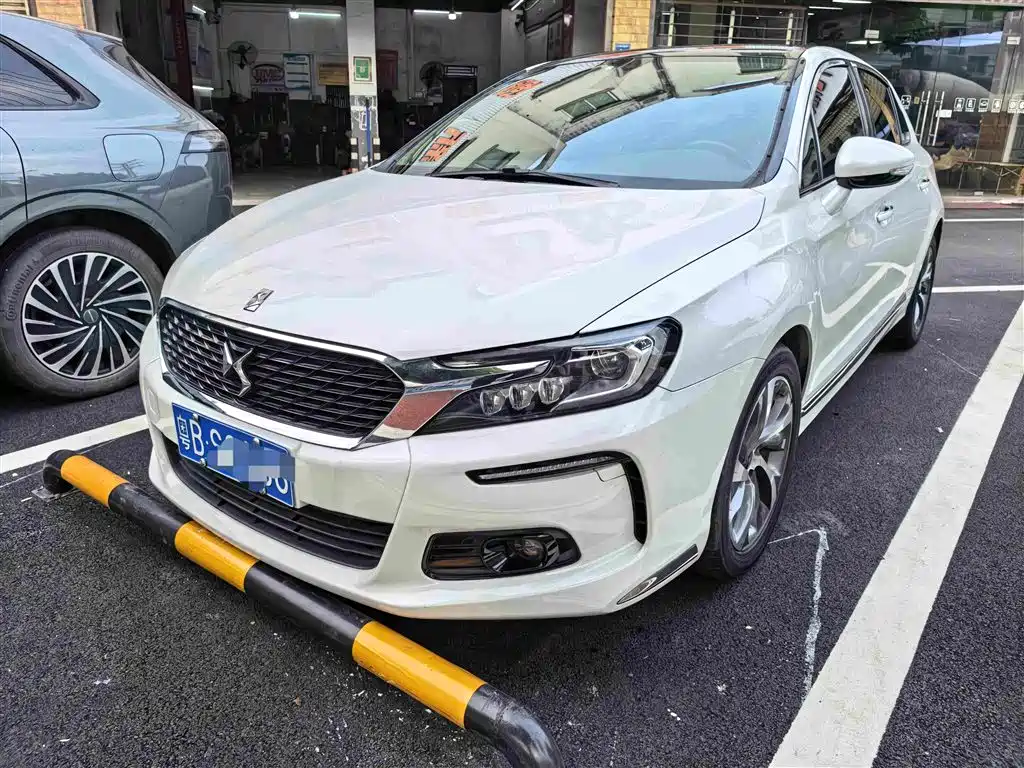 DS 4S 2018 2018 30THP Dynamic Edition