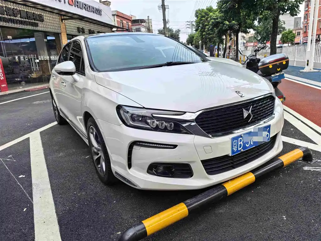 DS 4S 2018 2018 30THP Dynamic Edition
