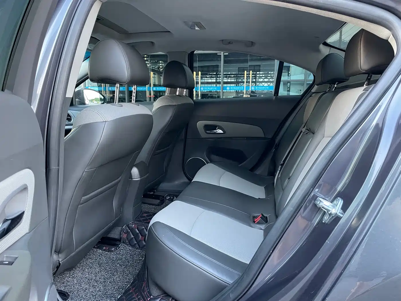 Chevrolet Cruze 2013 Model 1.6L SE AT фото 5