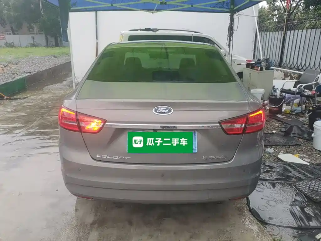 Ford Escort 2015 2015 1.5L Automatic Fashion