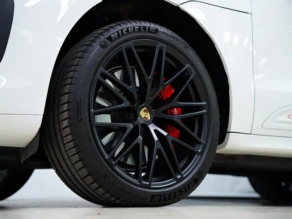 Porsche Macan 2023 Macan GTS 2.9T фото 21