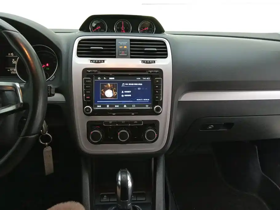 Volkswagen Scirocco 2015 1.4TSI Trend Edition фото 13