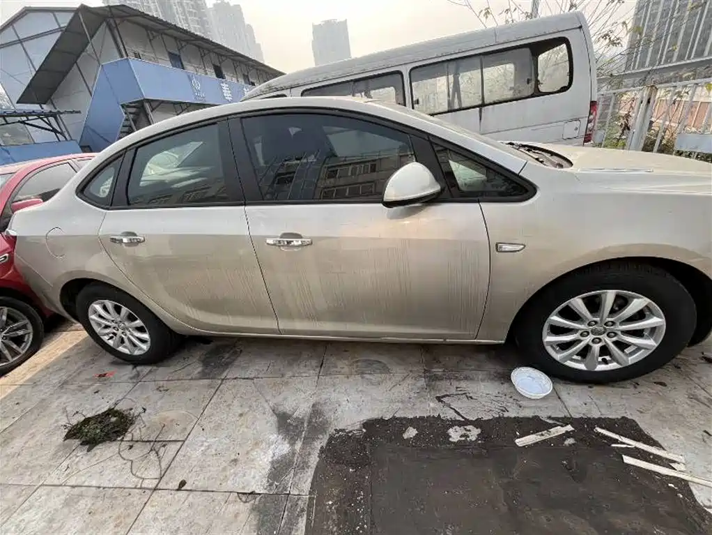 Buick Excelle 2013 GT 1.8L Automatic Fashion Edition фото 4