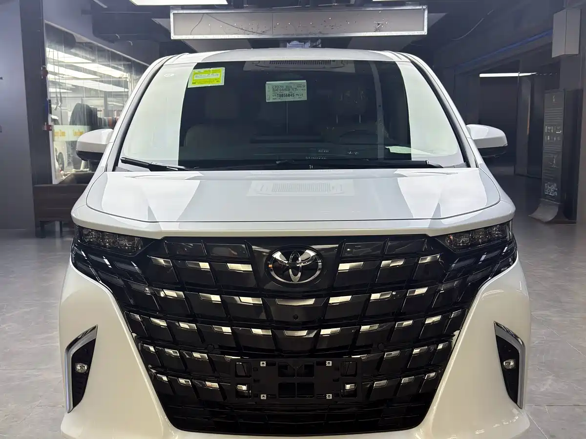 Toyota Alphard 2025 Hybrid 2.5L Ultimate Gold Edition