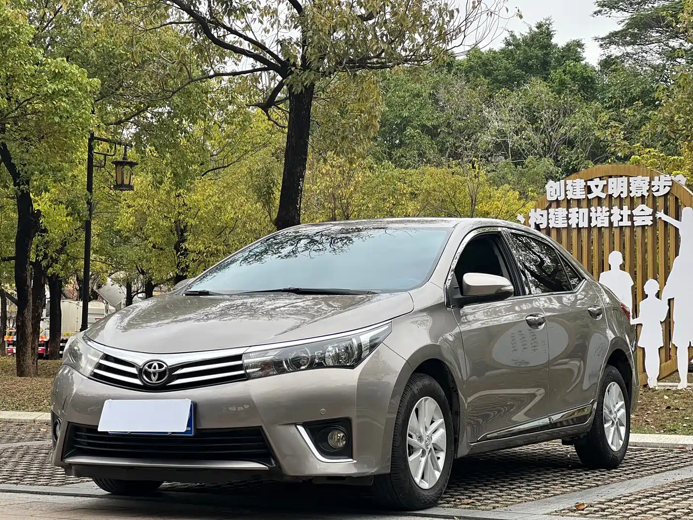 Toyota Corolla 2017 1.2T CVT GL фото 3