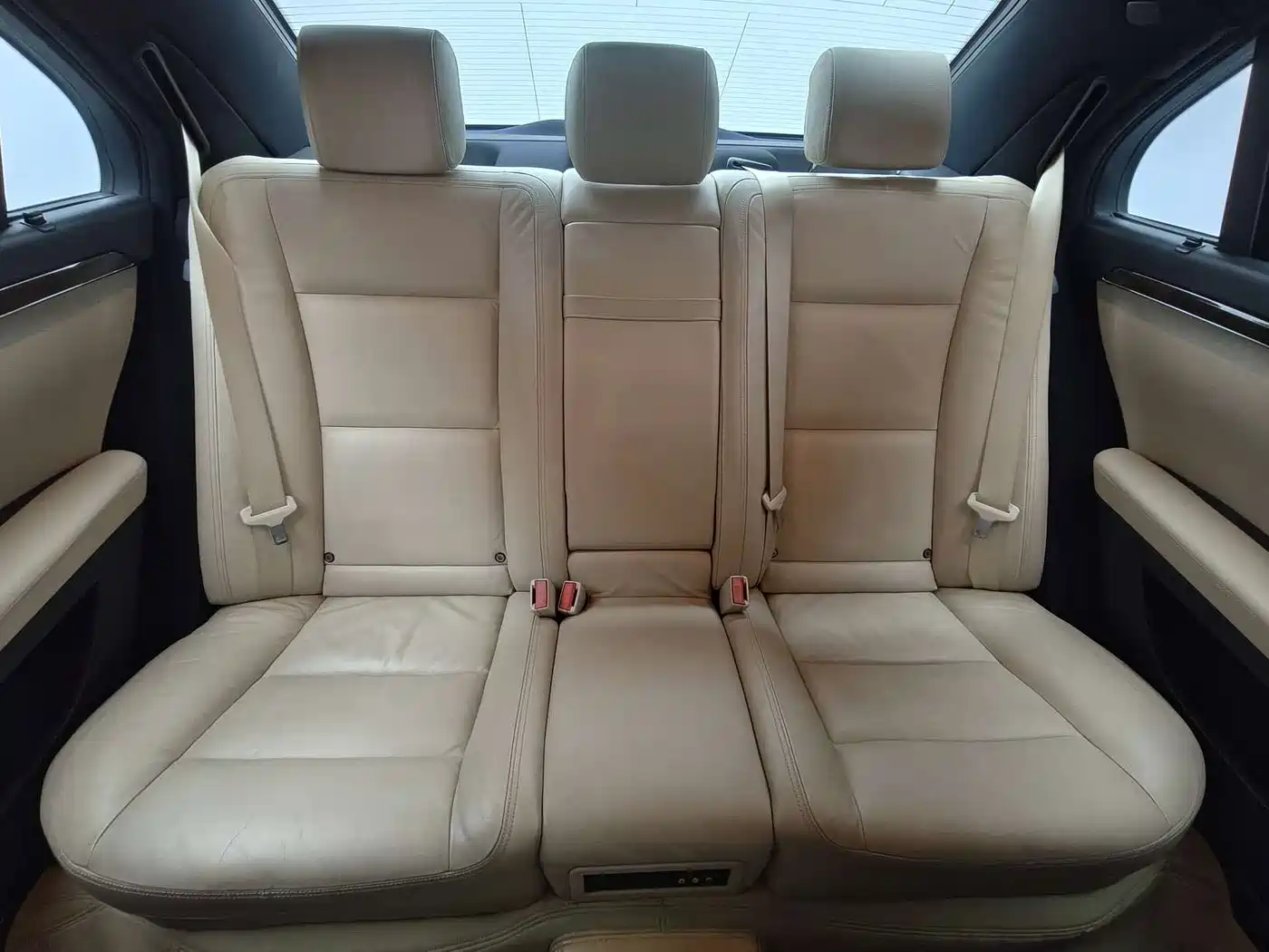 Mercedes-Benz S-Class 2011 2010 S 300 L Luxury