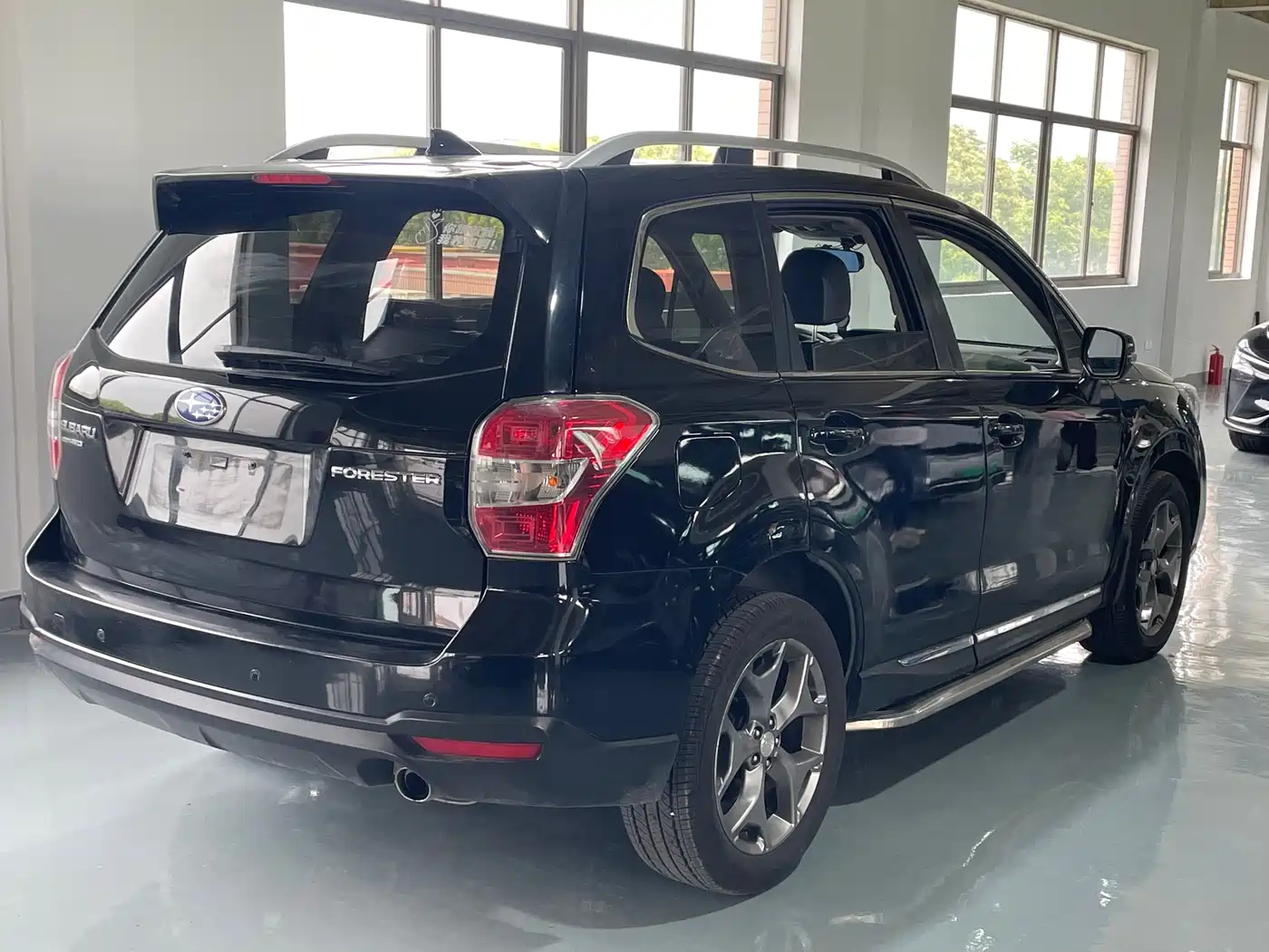 Subaru Forester 2015 2.5i Special Commemorative Edition фото 4
