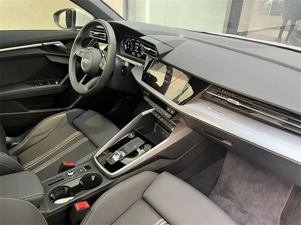 Audi A3 2024 Model Sportback 35 TFSI Fashion Sport фото 12