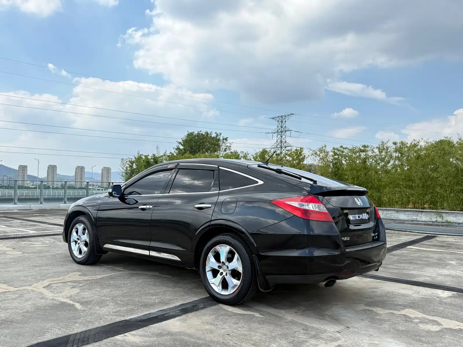 Photo 8 - Honda Crosstour