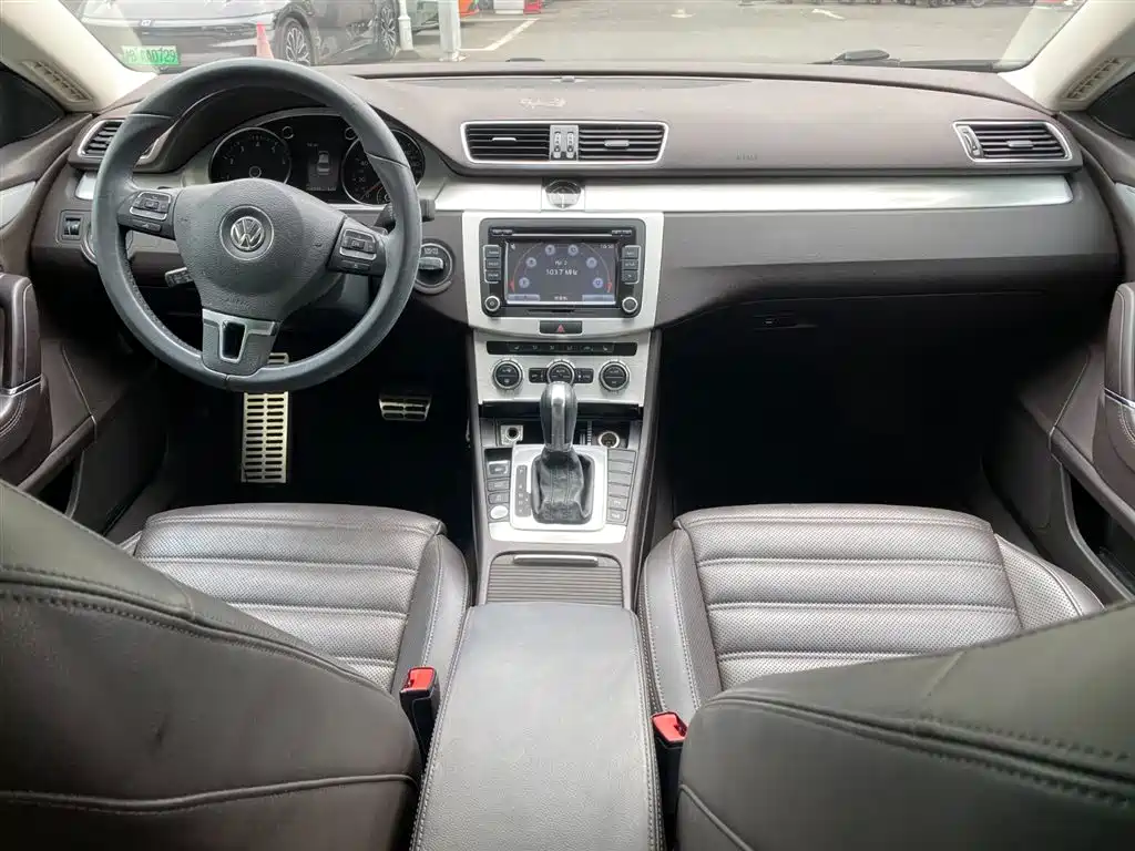 Volkswagen FAW-Volkswagen CC 2016 Model 1.8TSI Luxury фото 8