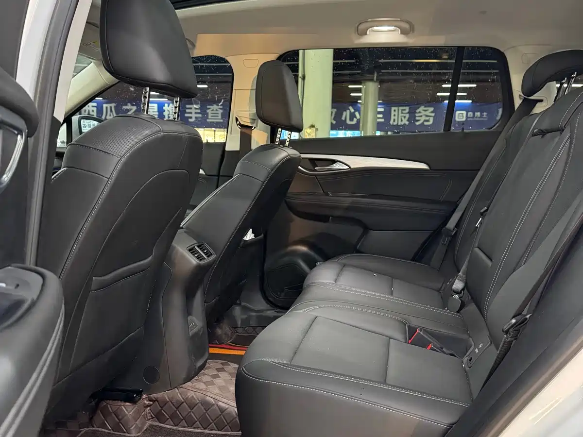 Buick Envision Plus 2025 2025 Enclave Plus 28T 2WD Platinum Edition