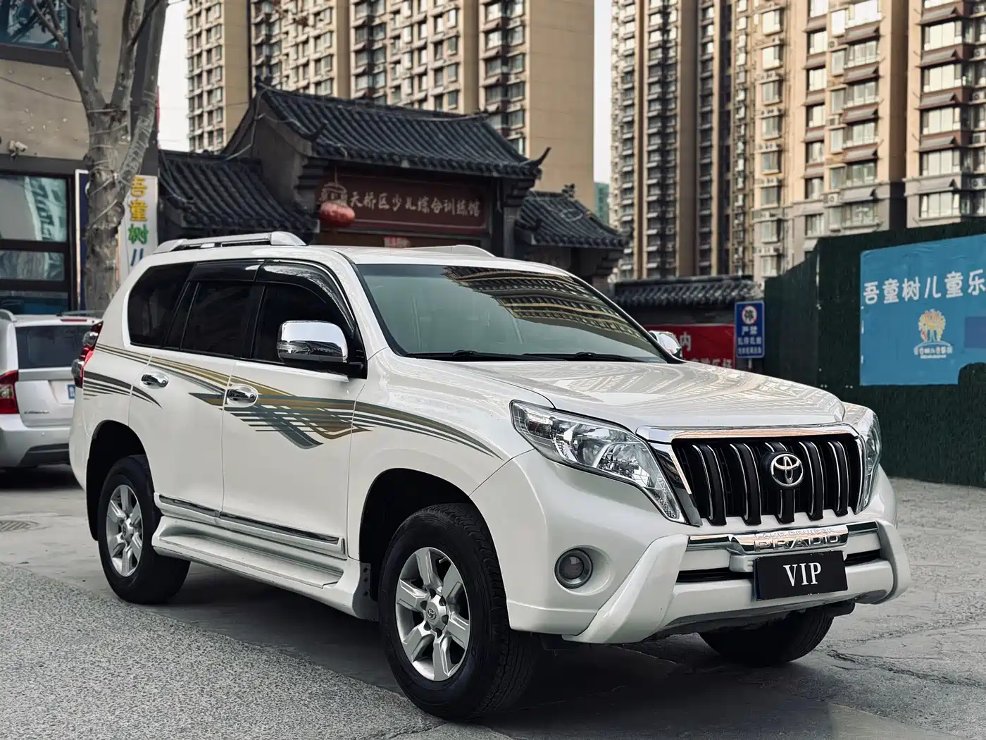 Toyota Prado (Import) фото 3