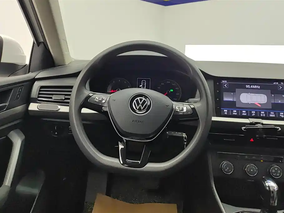 Volkswagen Lavida 2022 1.5L Auto Trend Edition фото 15