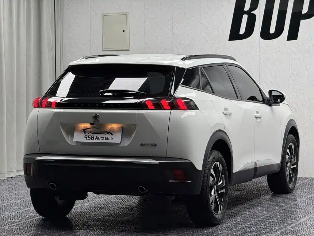 Peugeot 2008 2023 2022 230THP THE ONE