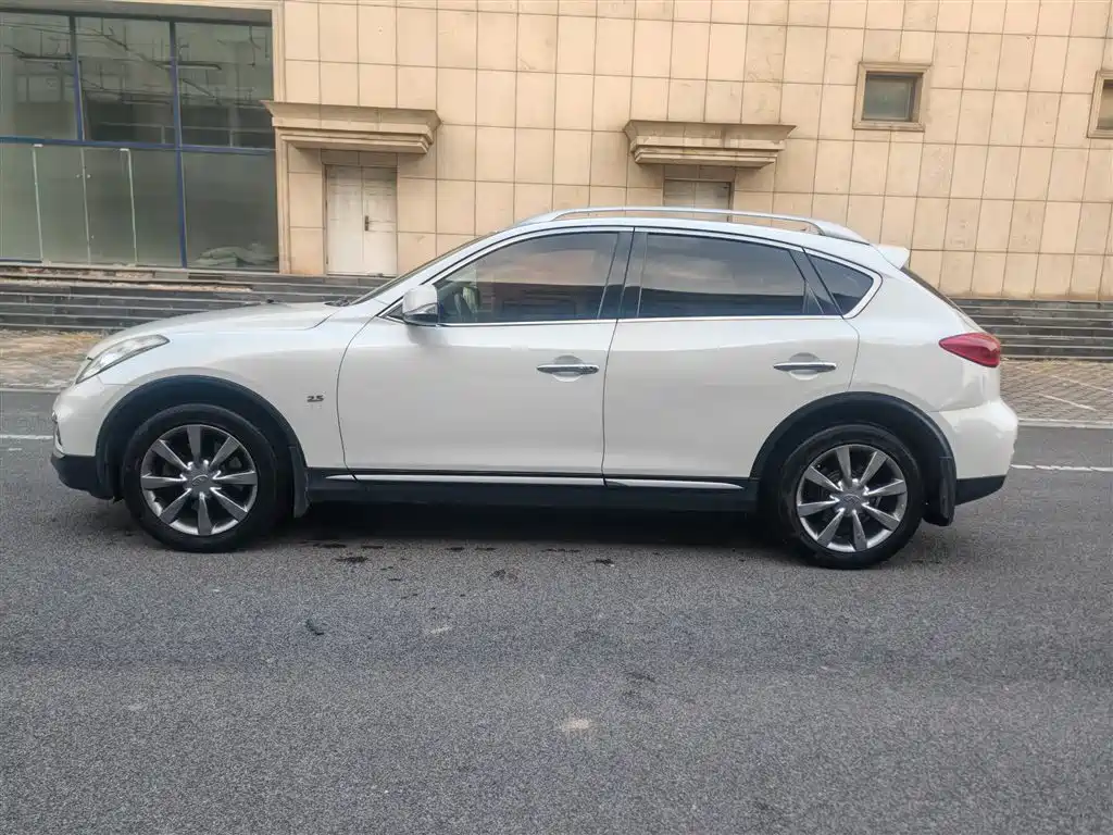 Фото 4 - Infiniti QX50