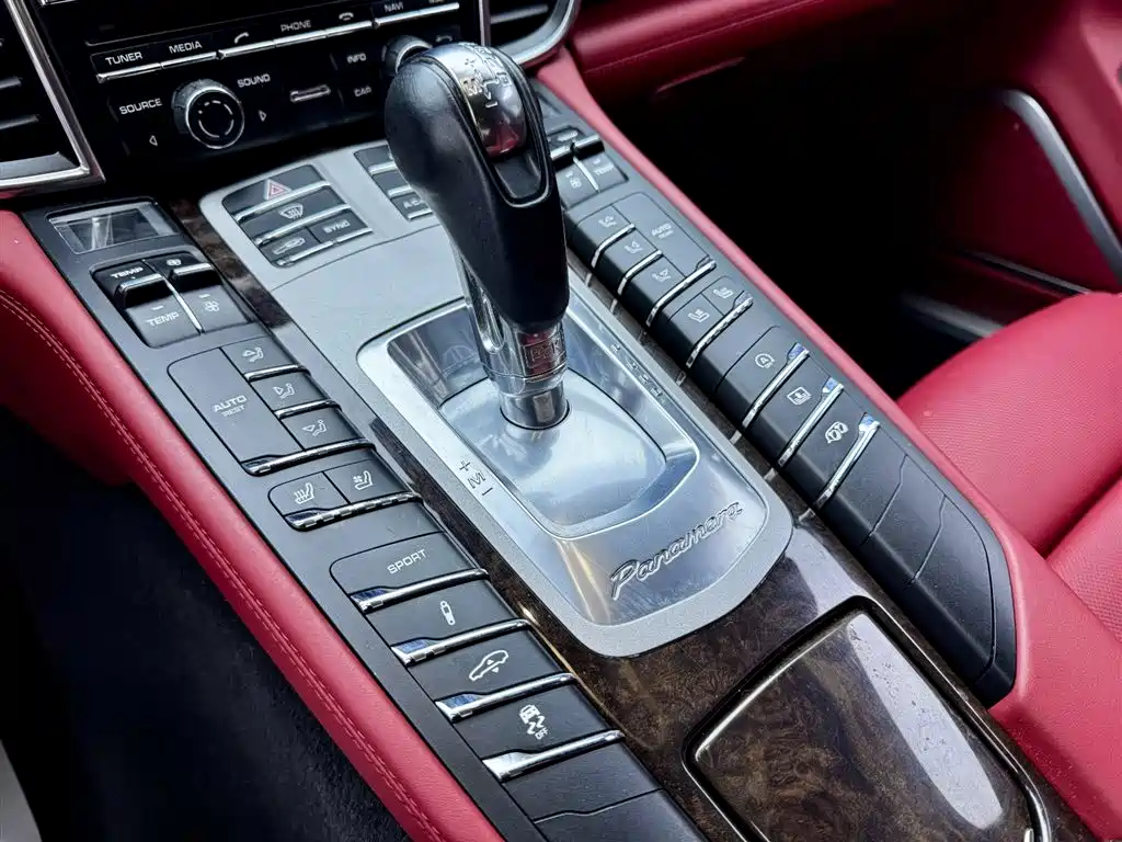 Porsche Panamera 2014 Panamera Turbo Executive 4.8T фото 15