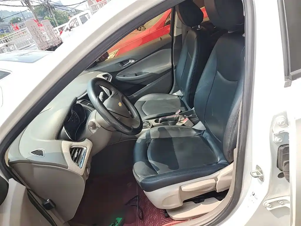 Chevrolet Cruze 2016 1.5L Automatic Fashion Sunroof Edition фото 15